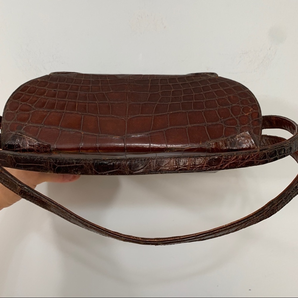 Nettie Rosenstein | Crocodile Vintage Structured Box Style Double Top Handle Bag - Picture 6 of 17